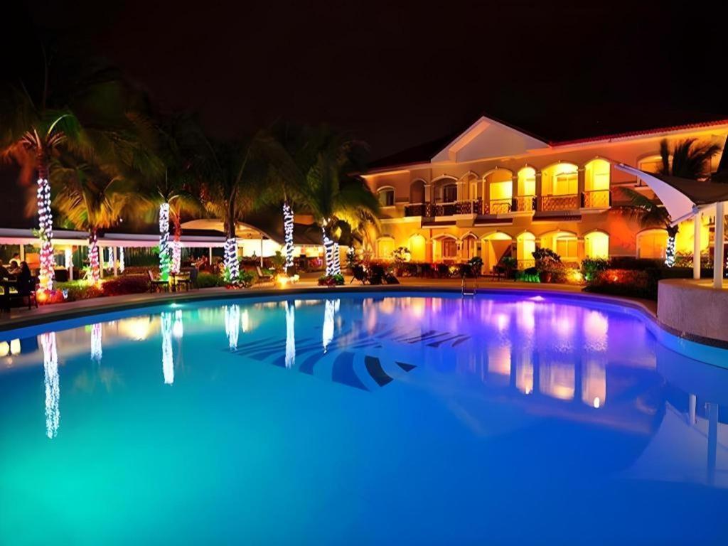 Moonbay Marina The Villas Olongapo Bagian luar foto
