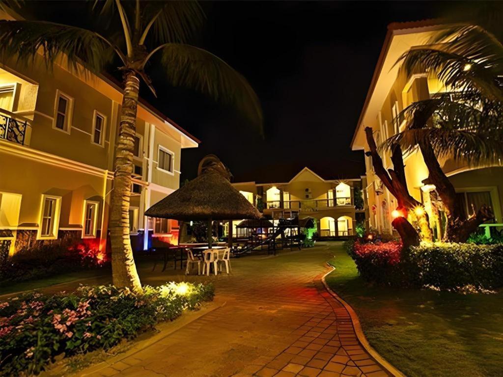 Moonbay Marina The Villas Olongapo Bagian luar foto