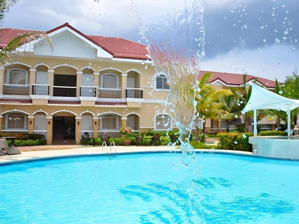 Moonbay Marina The Villas Olongapo Bagian luar foto
