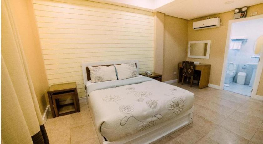 Moonbay Marina The Villas Olongapo Bagian luar foto